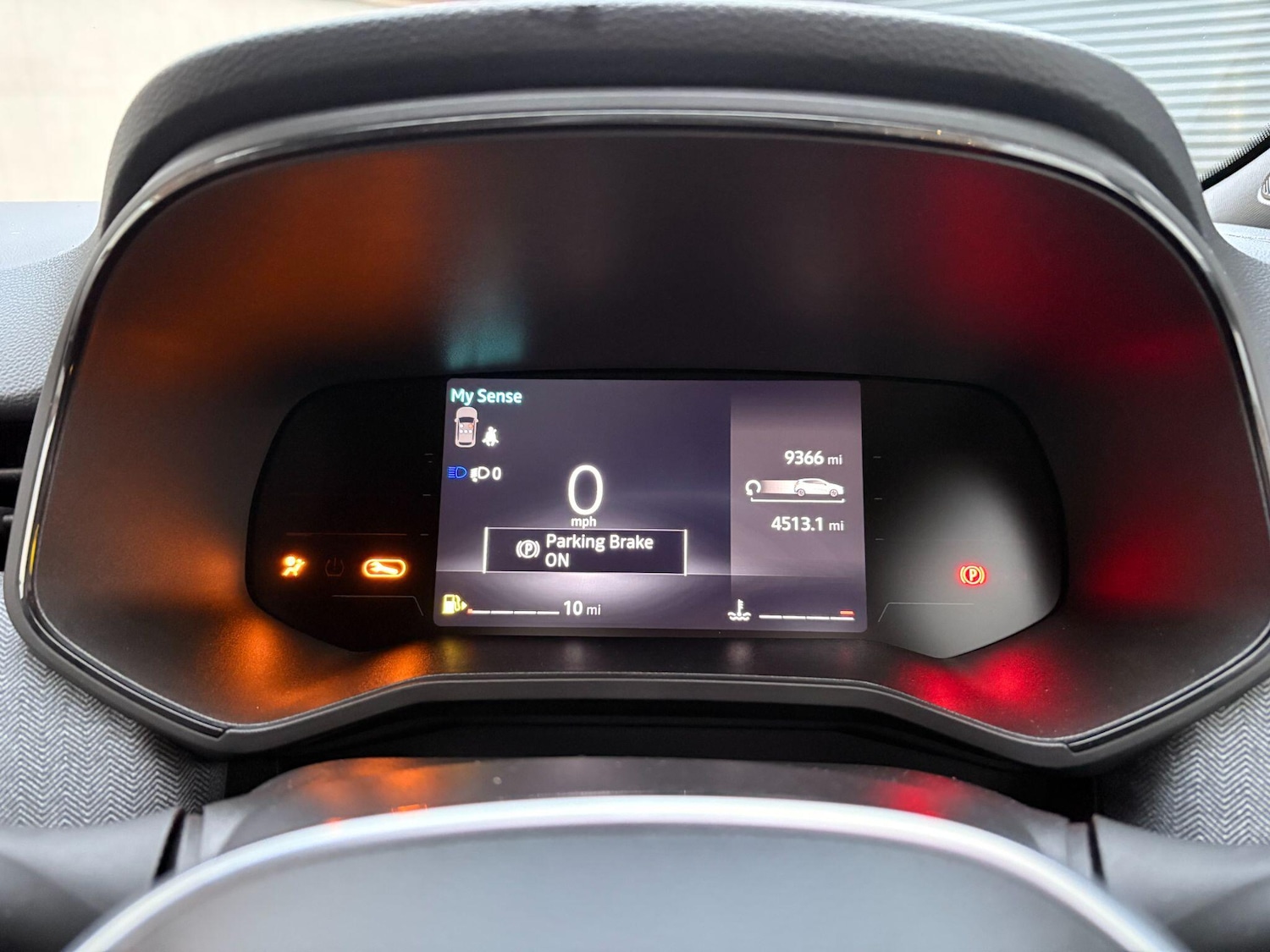 Used Renault Clio for sale - 77242393: Photo 34