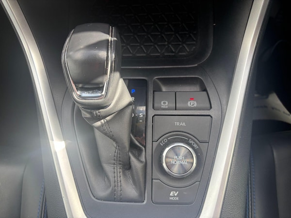 Used Toyota RAV4 2021 for sale - 76024468: Photo 13