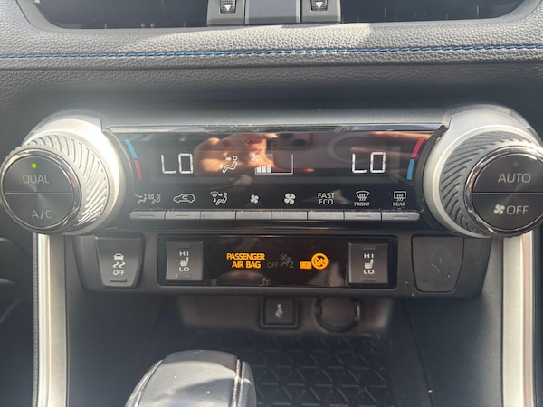 Used Toyota RAV4 2021 for sale - 76024468: Photo 15