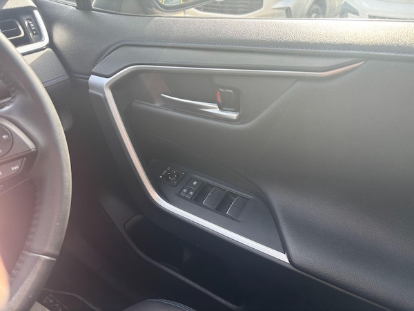 Used Toyota RAV4 2021 for sale - 76024468: Photo 28
