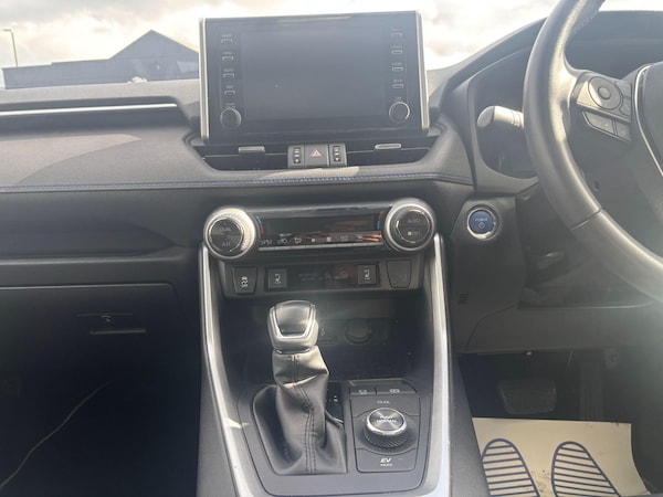Used Toyota RAV4 2021 for sale - 76024468: Photo 42