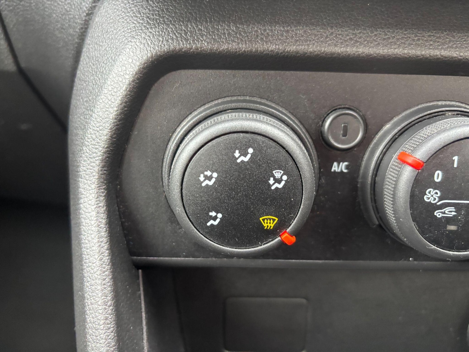 Used Dacia Sandero Stepway 2022 for sale - 76850518: Photo 27