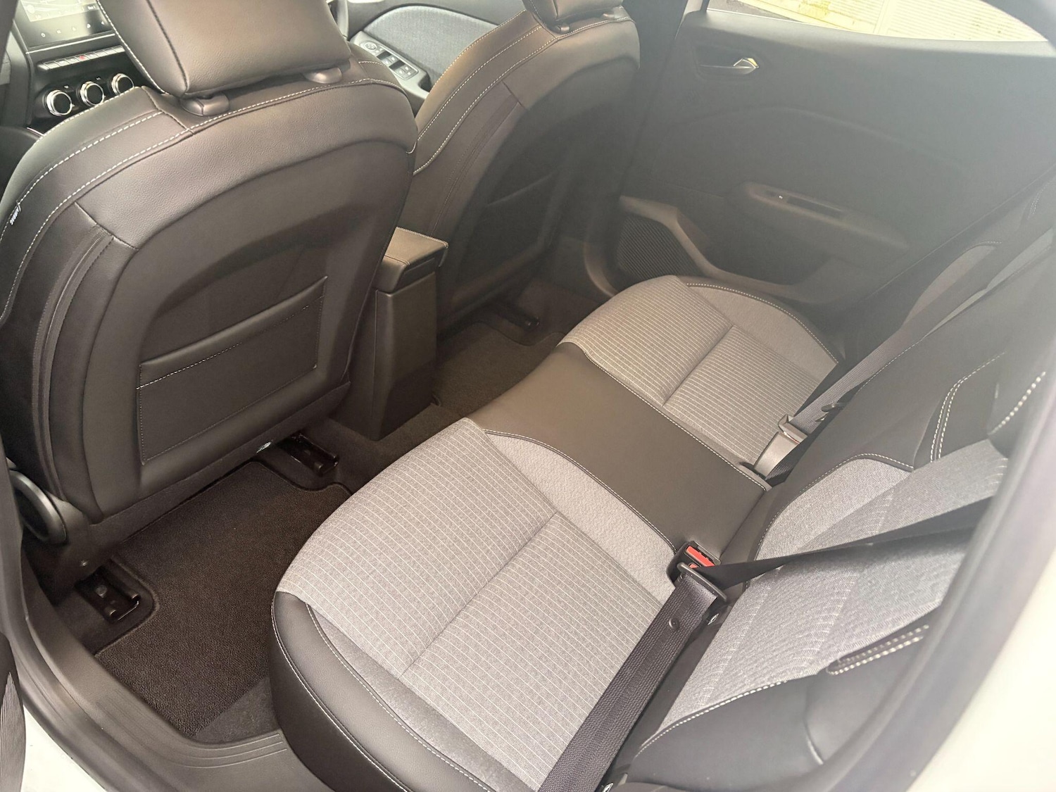 Used Renault Clio 2025 for sale - 77315007: Photo 15