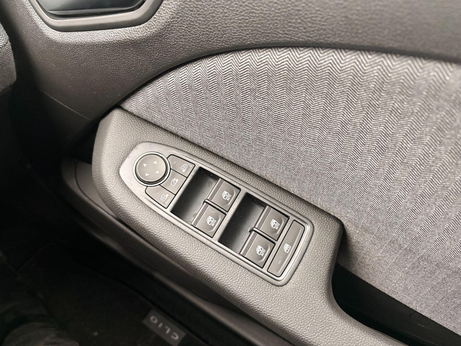 Used Renault Clio 2025 for sale - 77315007: Photo 18