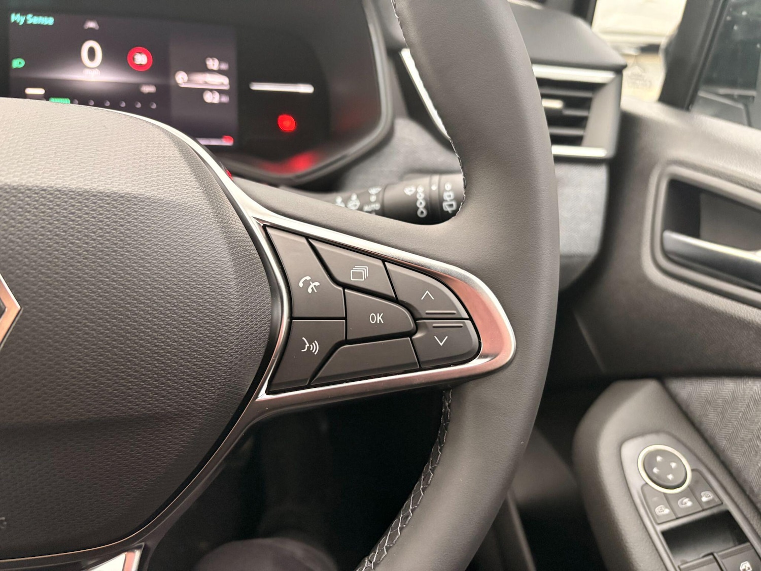 Used Renault Clio 2025 for sale - 77315007: Photo 22