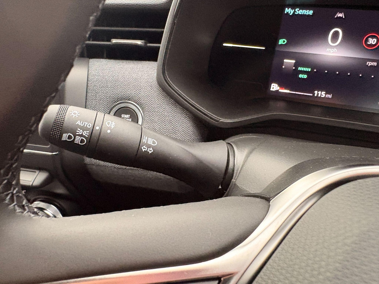 Used Renault Clio 2025 for sale - 77315007: Photo 23