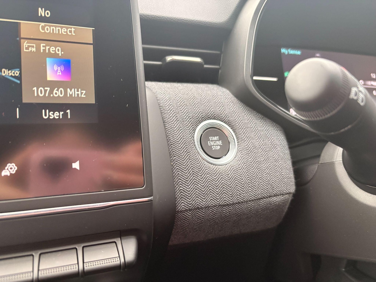 Used Renault Clio 2025 for sale - 77315007: Photo 25