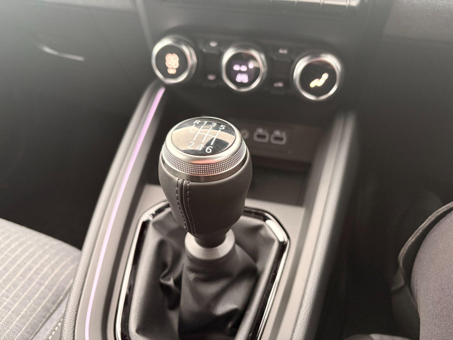 Used Renault Clio 2025 for sale - 77315007: Photo 45