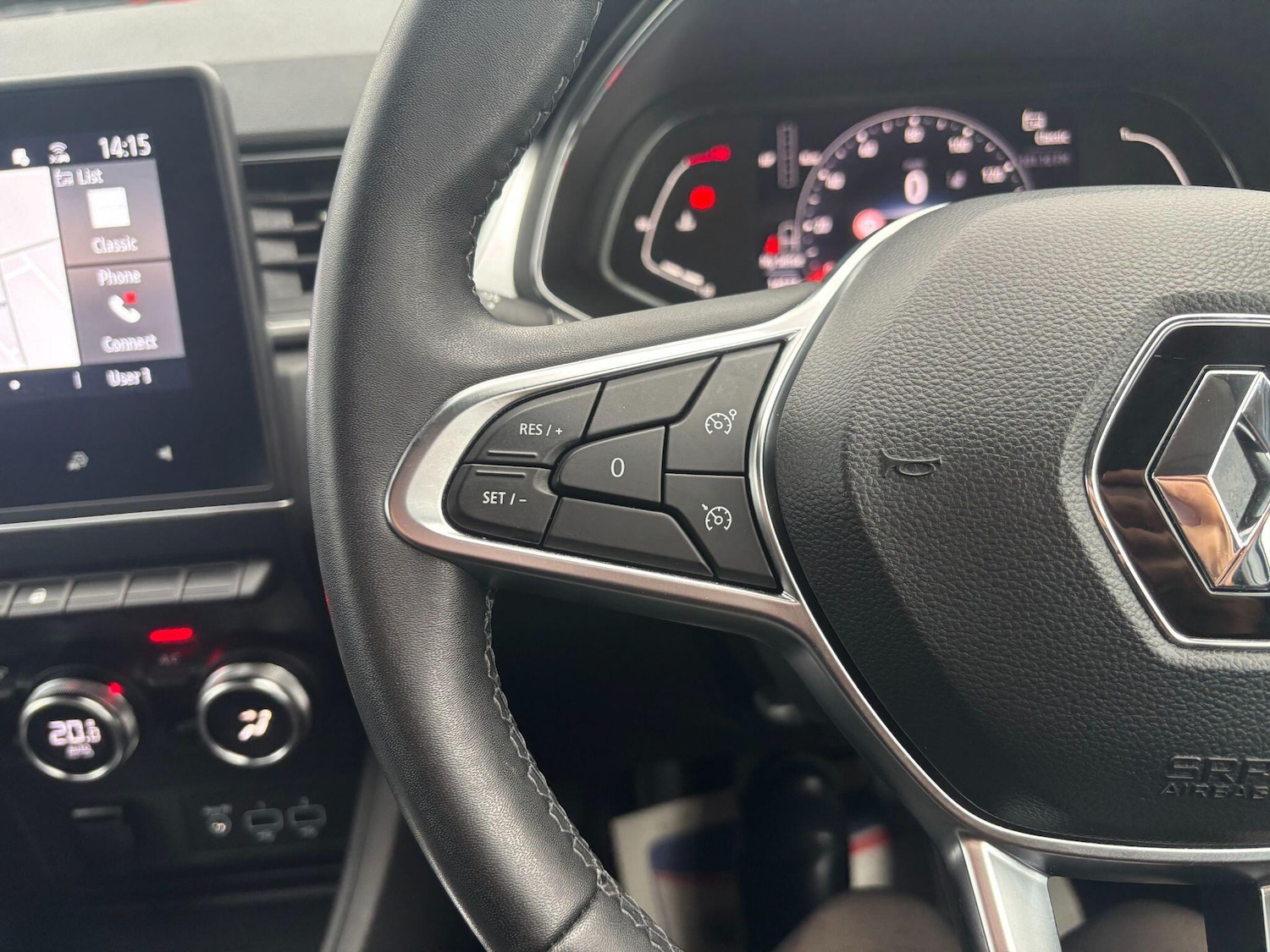 Used Renault Captur 2022 for sale - 76667415: Photo 15