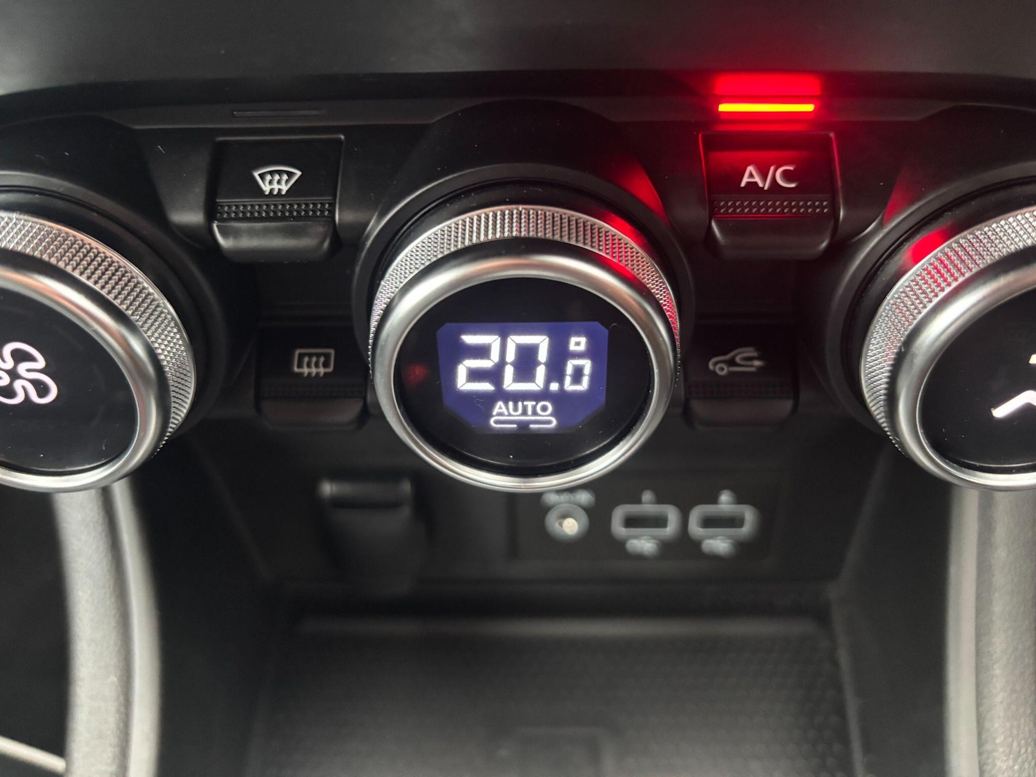 Used Renault Captur 2022 for sale - 76667415: Photo 21