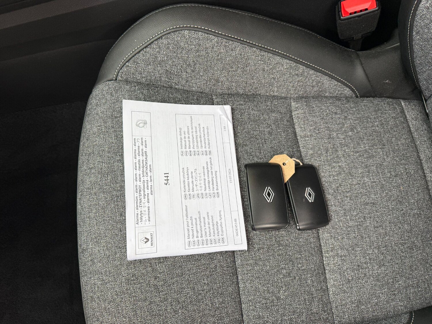 Used Renault Other for sale - 77705645: Photo 40