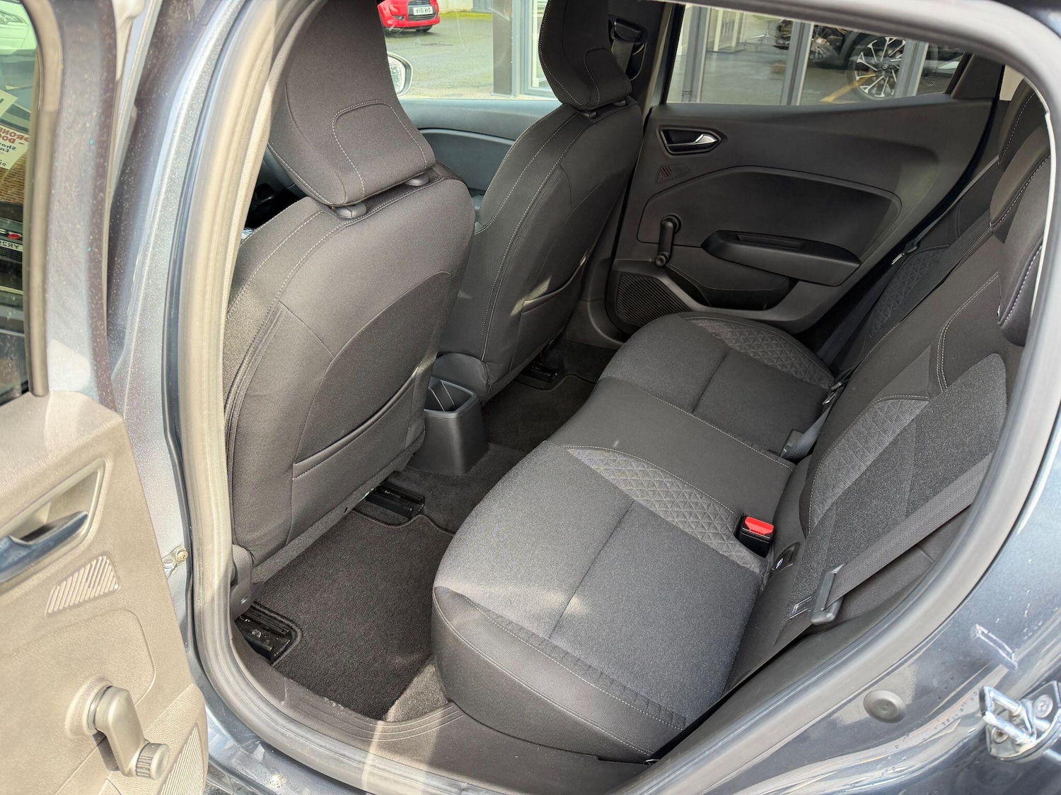 Used Renault Clio for sale - 77657931: Photo 12