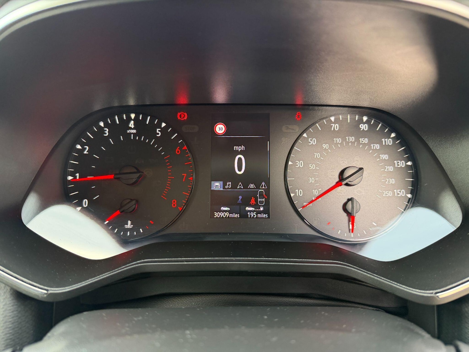 Used Renault Clio for sale - 77657931: Photo 24