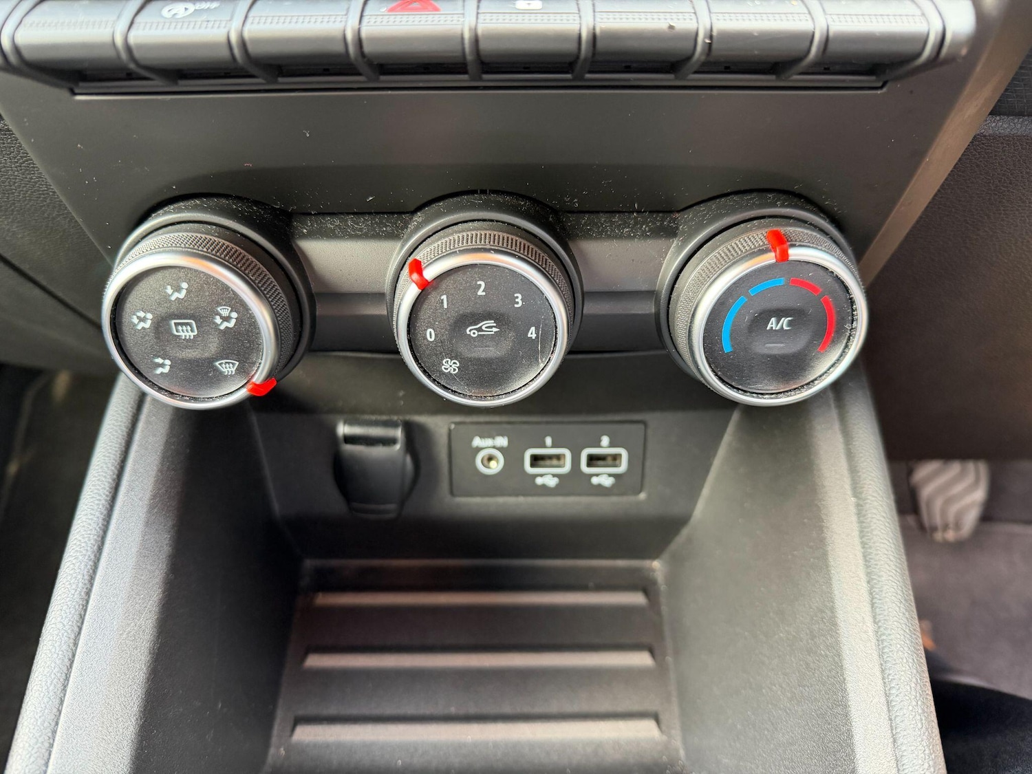 Used Renault Clio for sale - 77657931: Photo 28