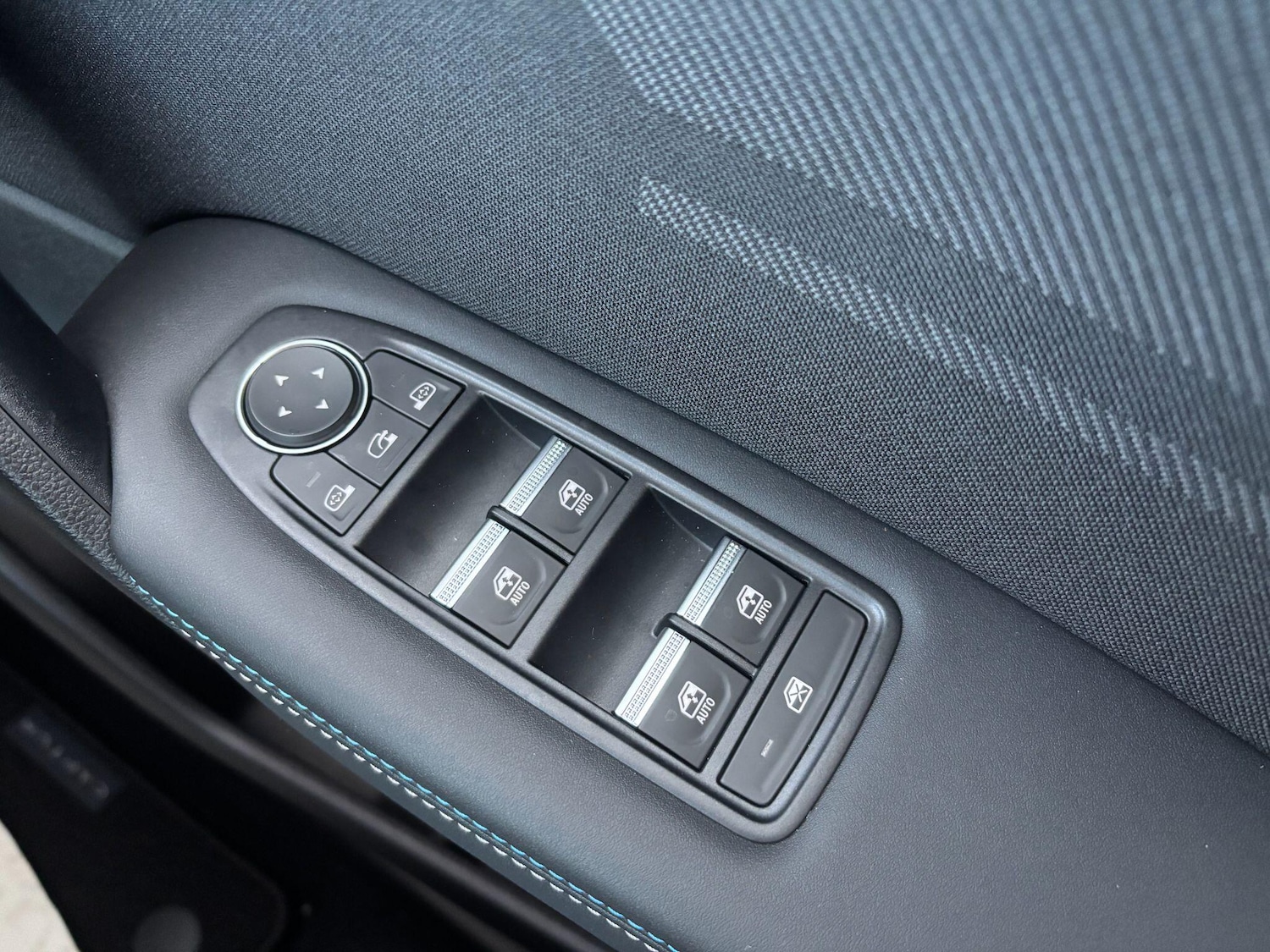 Used Renault Captur 2025 for sale - 76550588: Photo 25