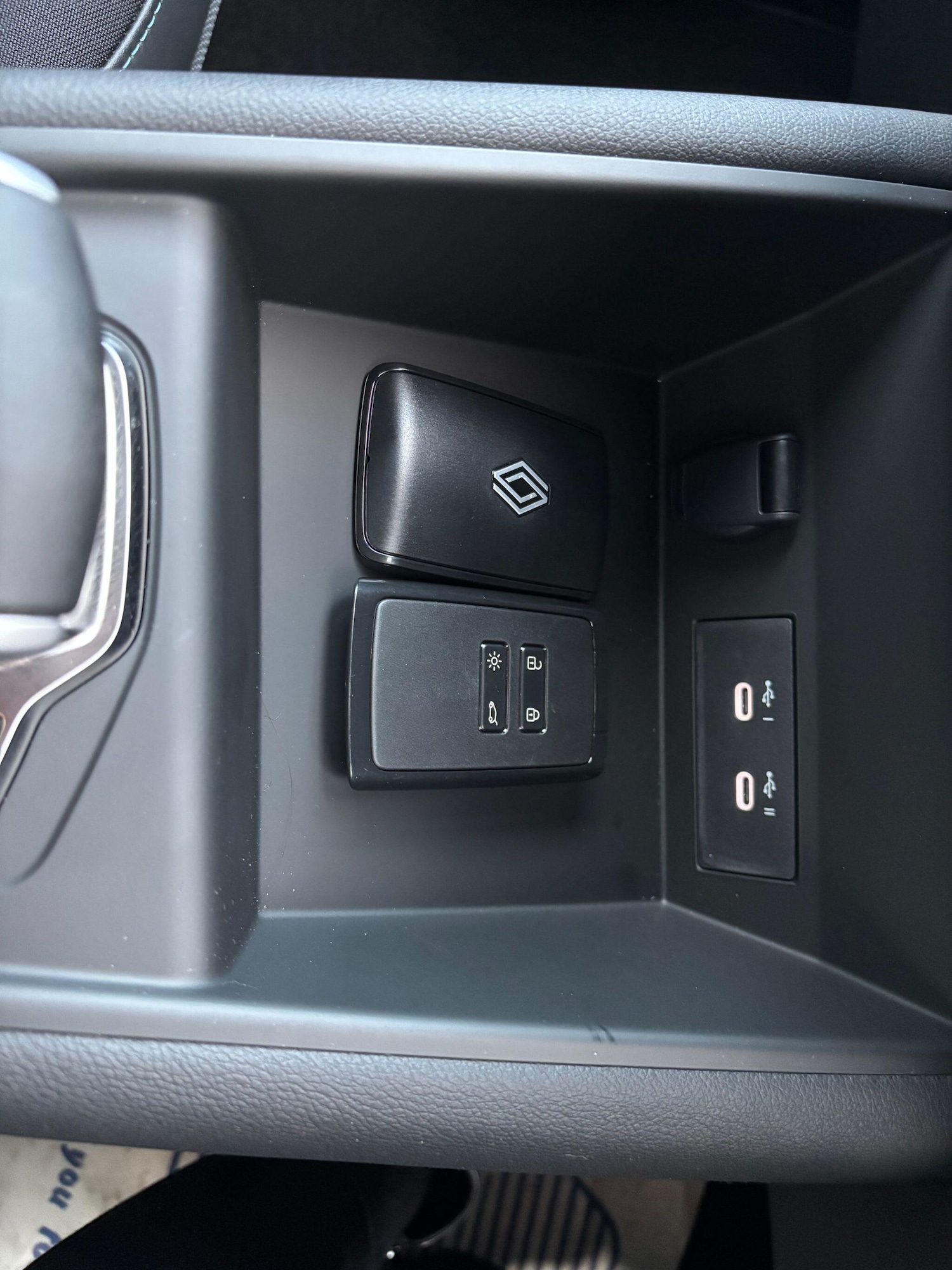 Used Renault Captur 2025 for sale - 76550588: Photo 32