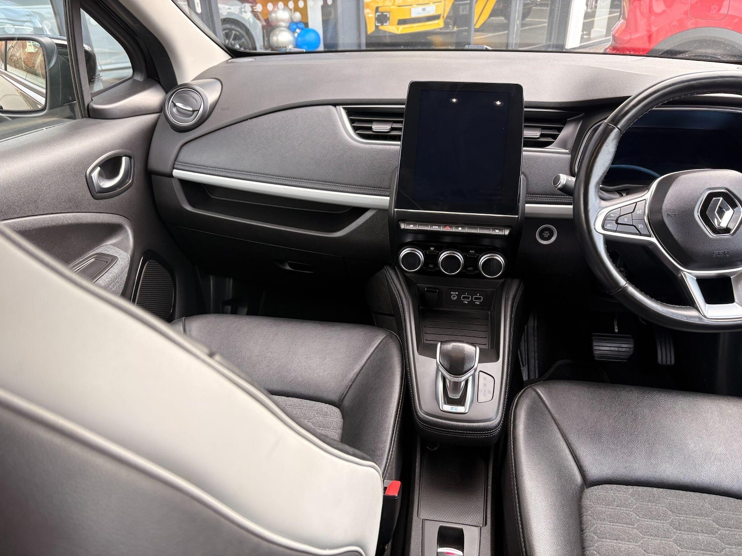 Used Renault Zoe 2022 for sale - 77898416: Photo 10