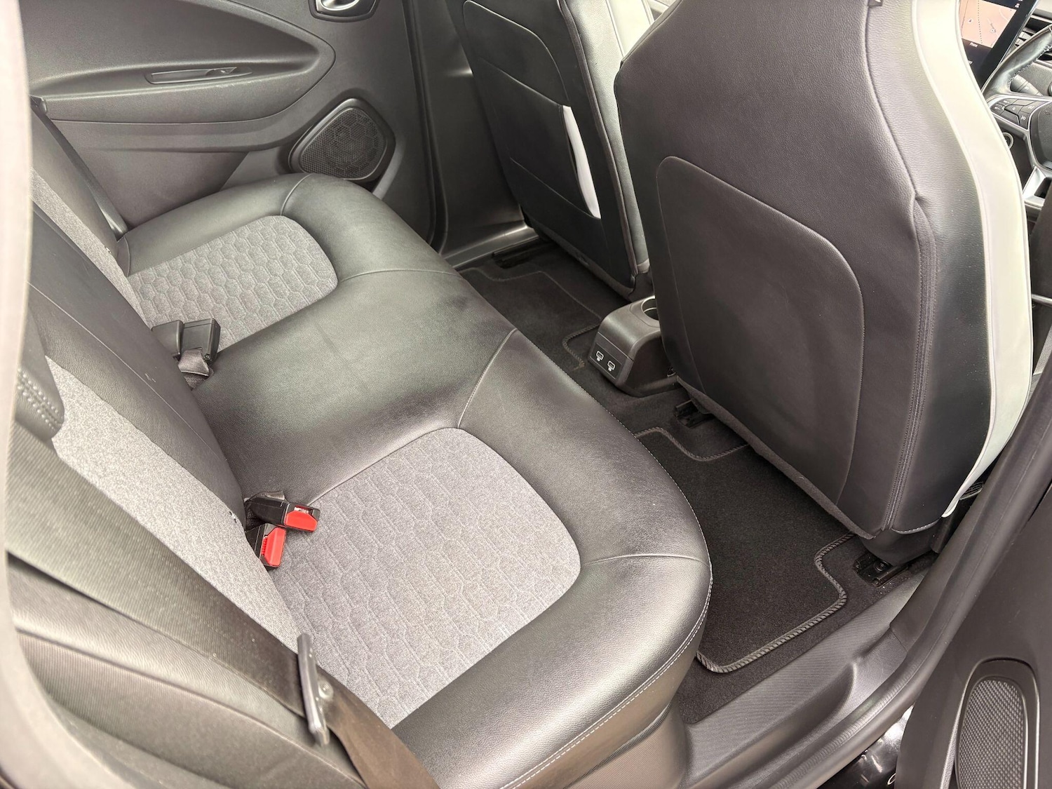 Used Renault Zoe 2022 for sale - 77898416: Photo 13