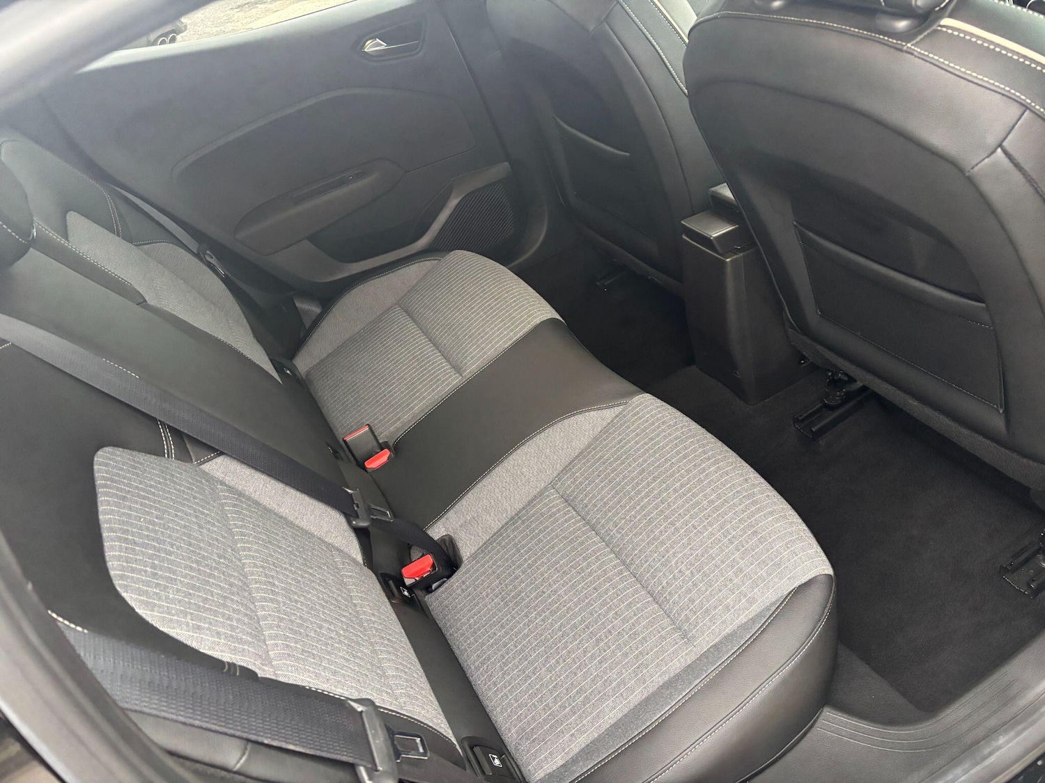 Used Renault Clio 2021 for sale - 76446824: Photo 17