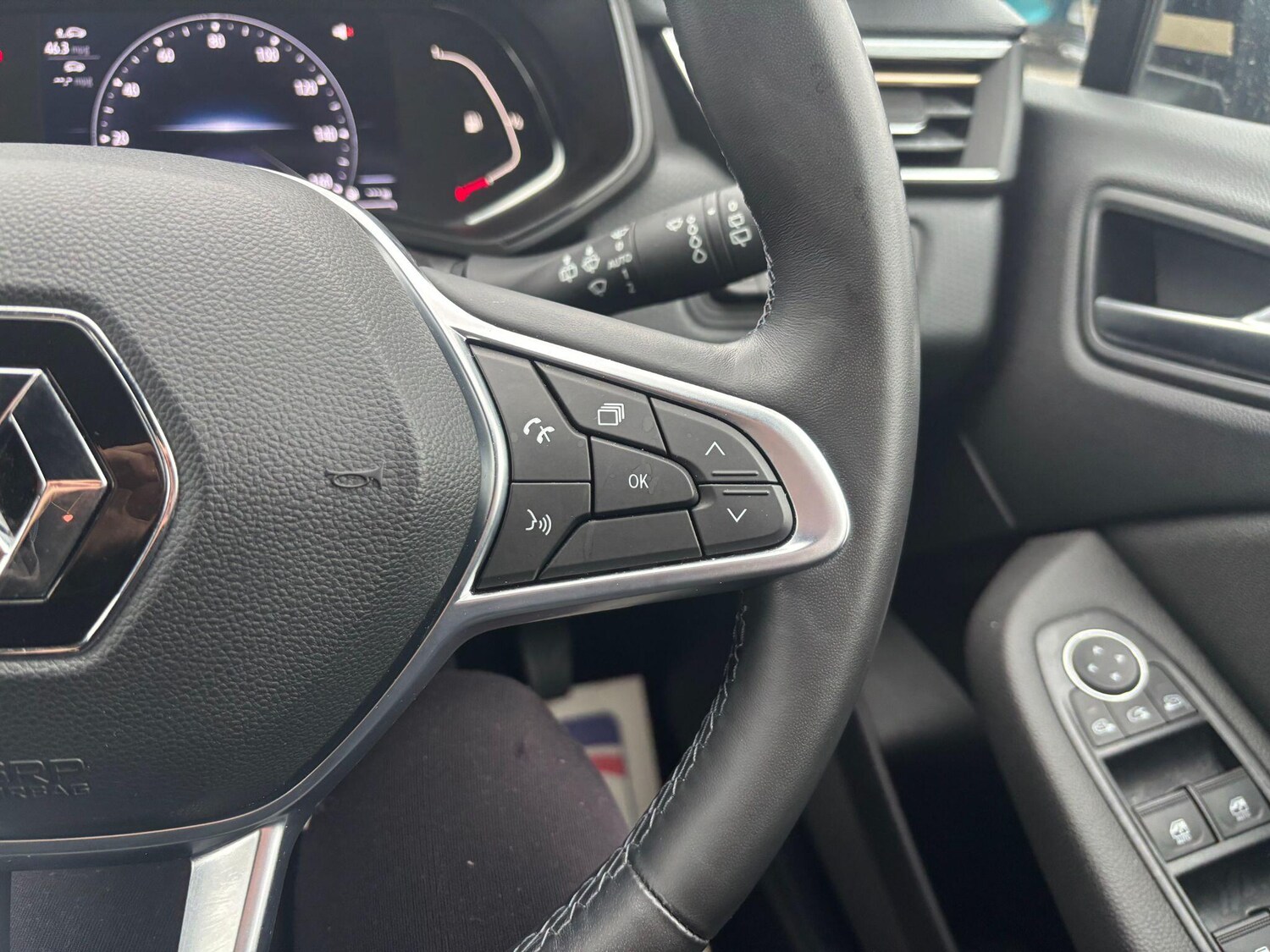 Used Renault Clio 2021 for sale - 76446824: Photo 37