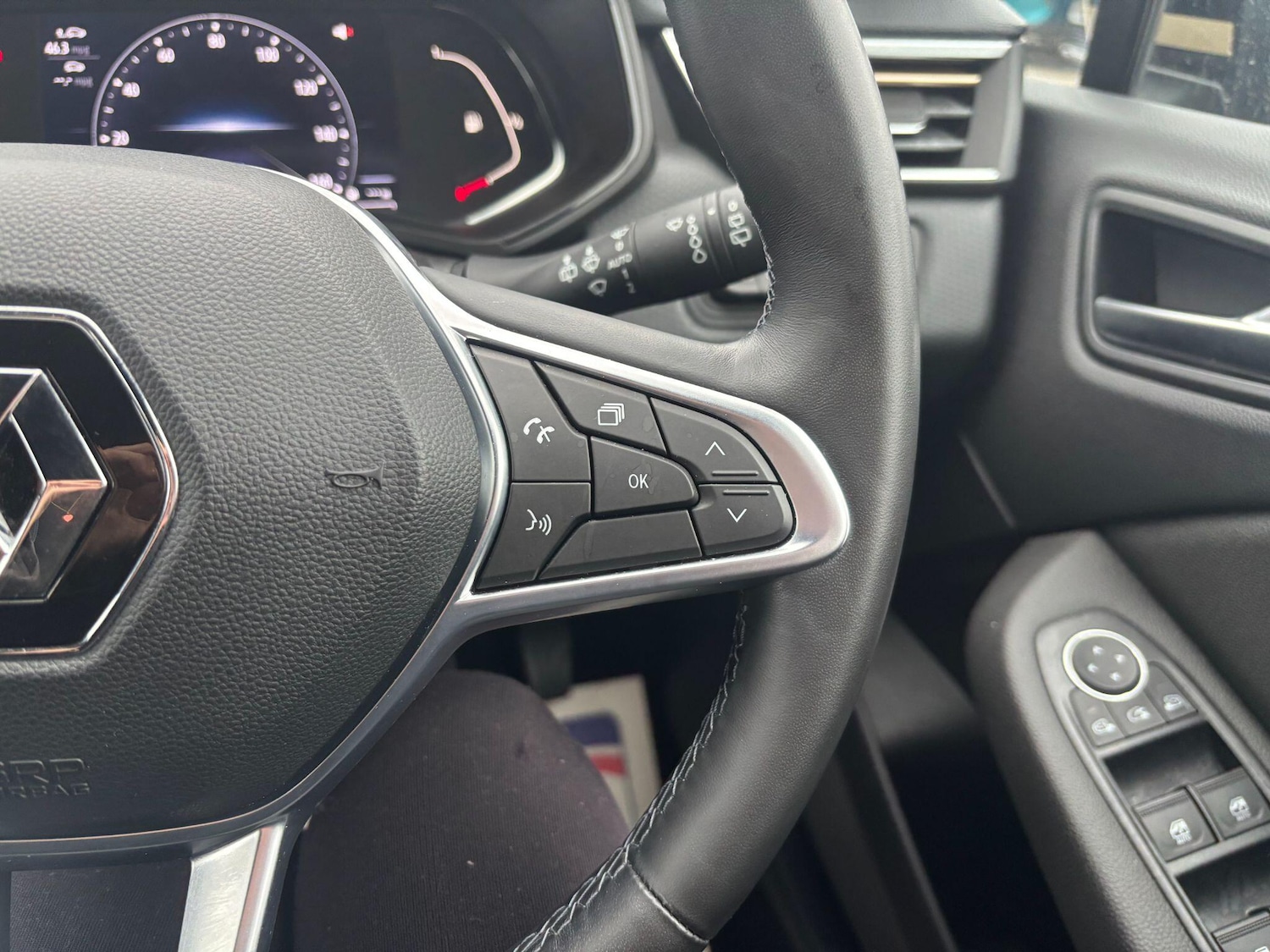 Used Renault Clio 2021 for sale - 76446824: Photo 38