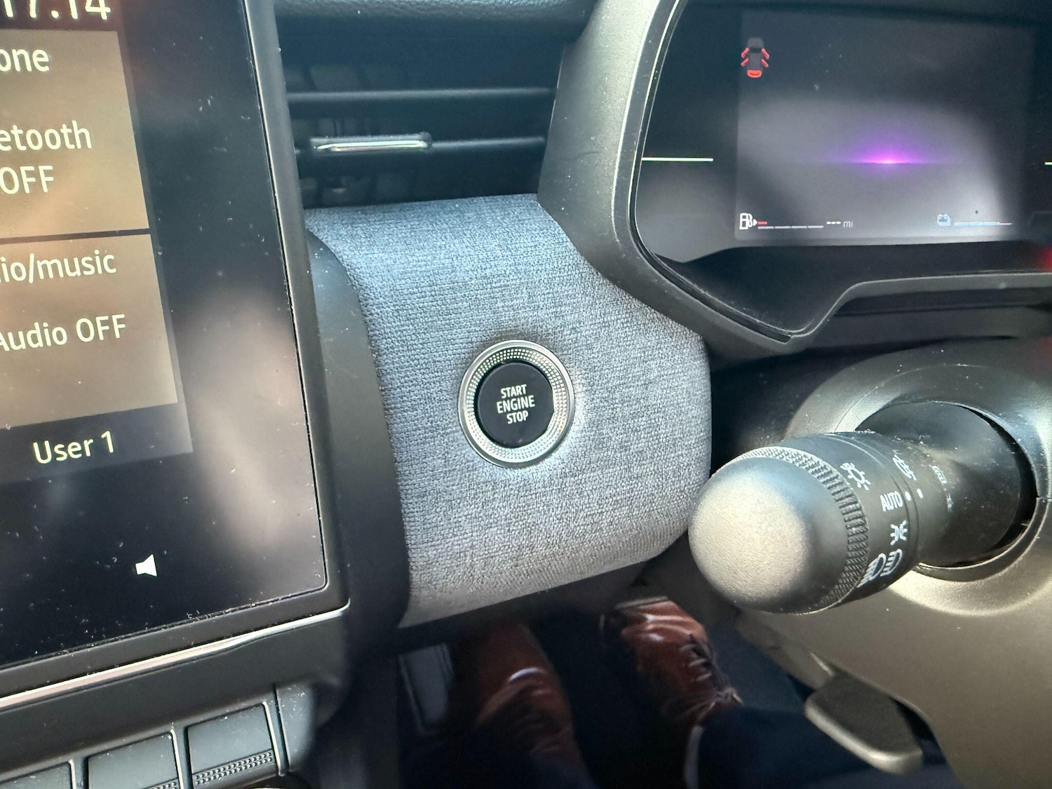 Used Renault Clio for sale - 77710314: Photo 23