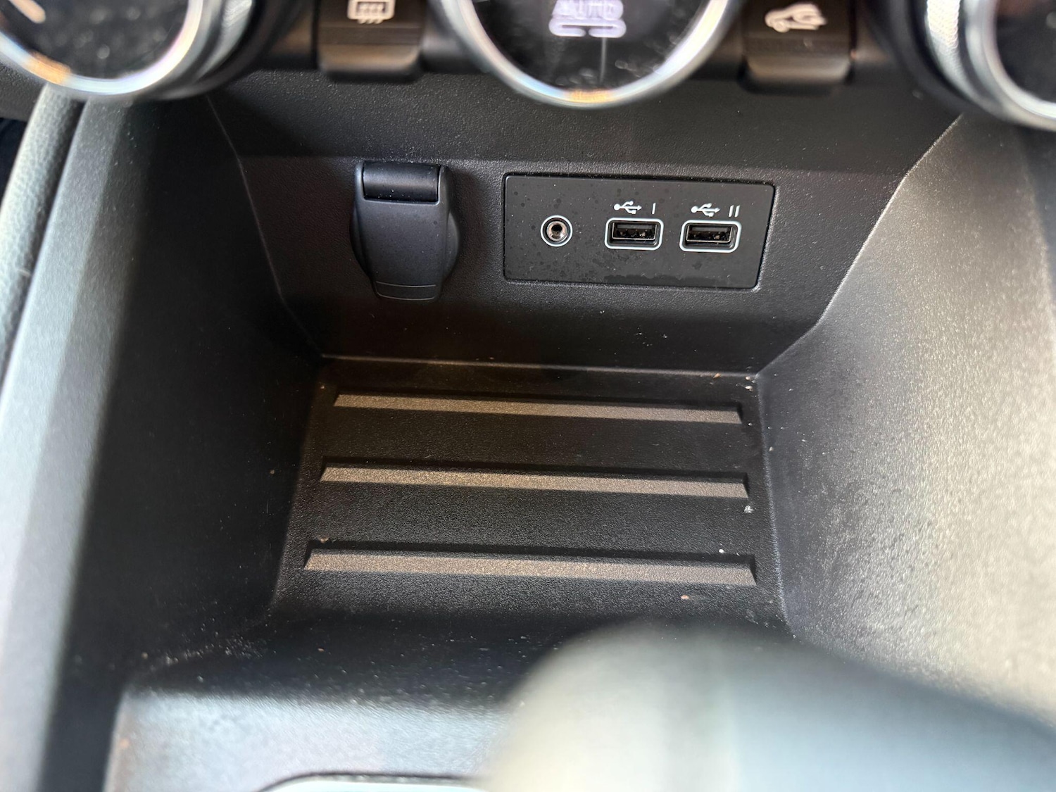 Used Renault Clio for sale - 77710314: Photo 24