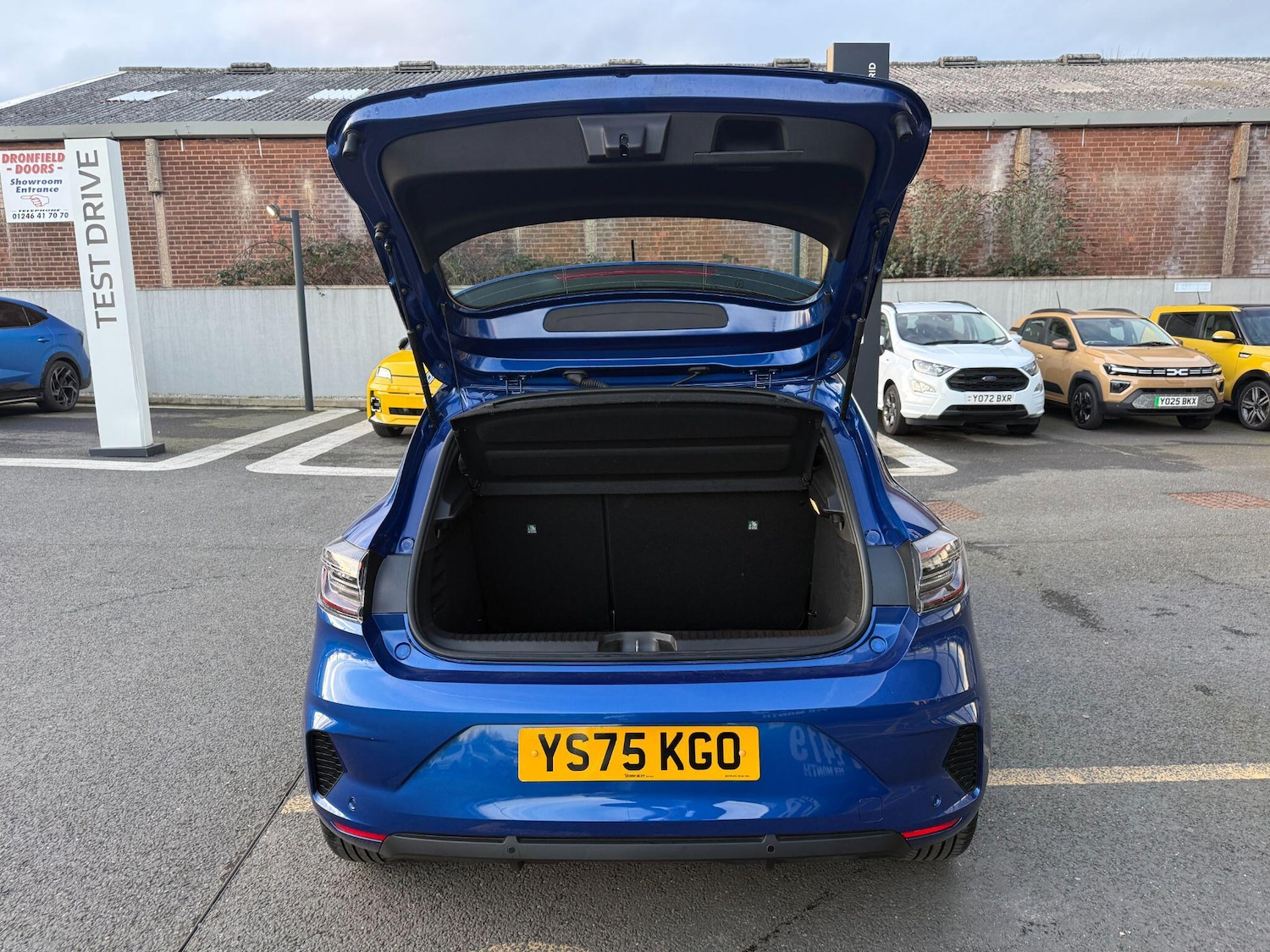 Used Renault Clio for sale - 77710314: Photo 35