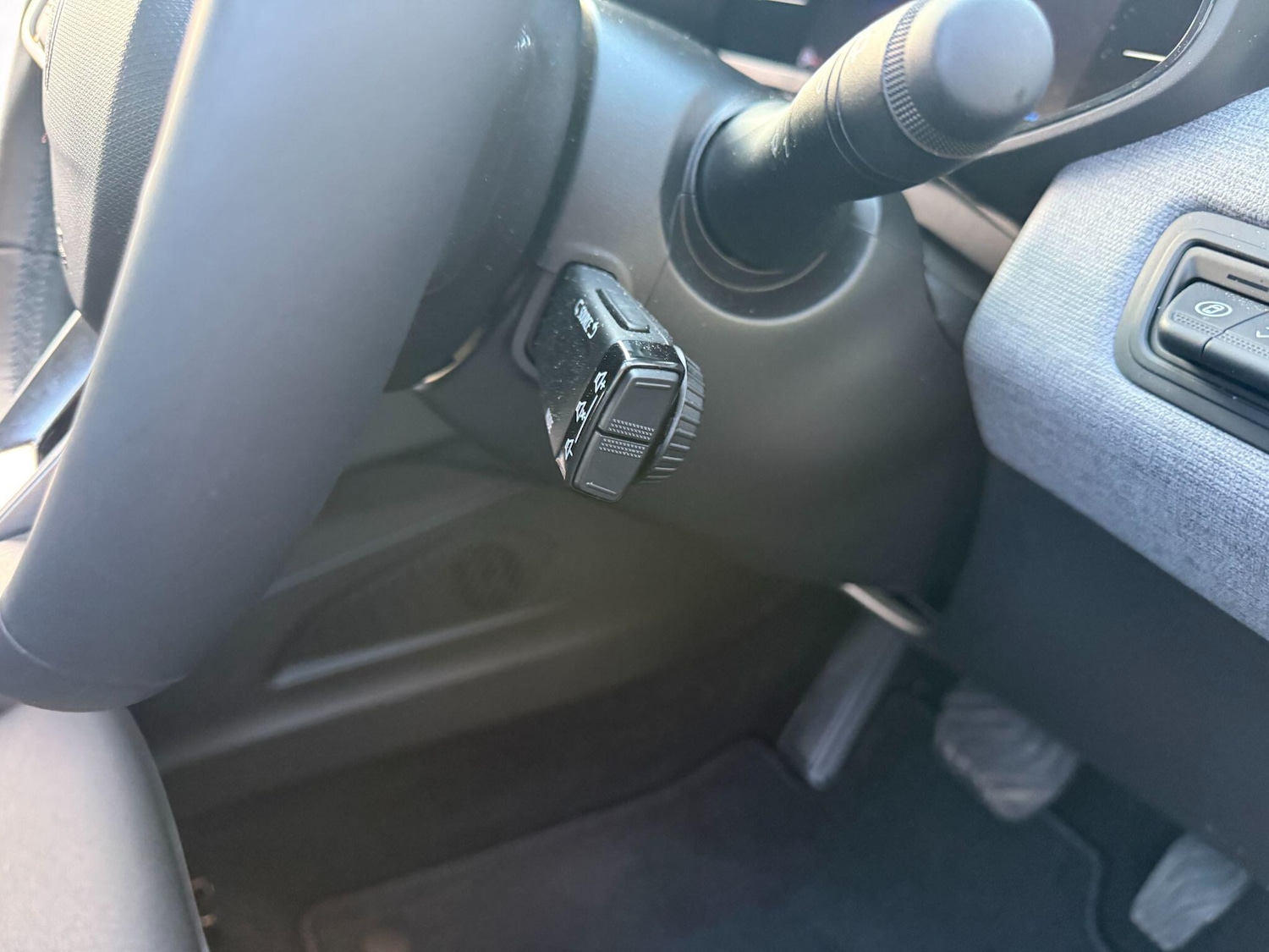 Used Renault Clio for sale - 77710314: Photo 39