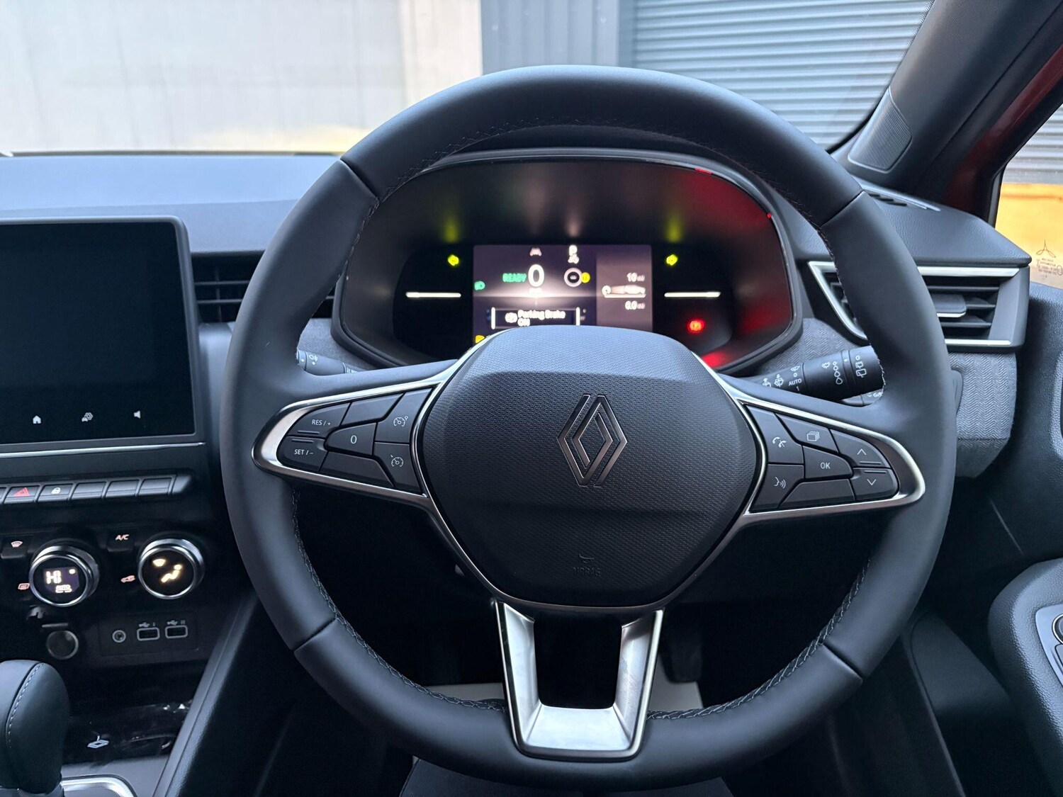Used Renault Clio 2025 for sale - 78073303: Photo 31