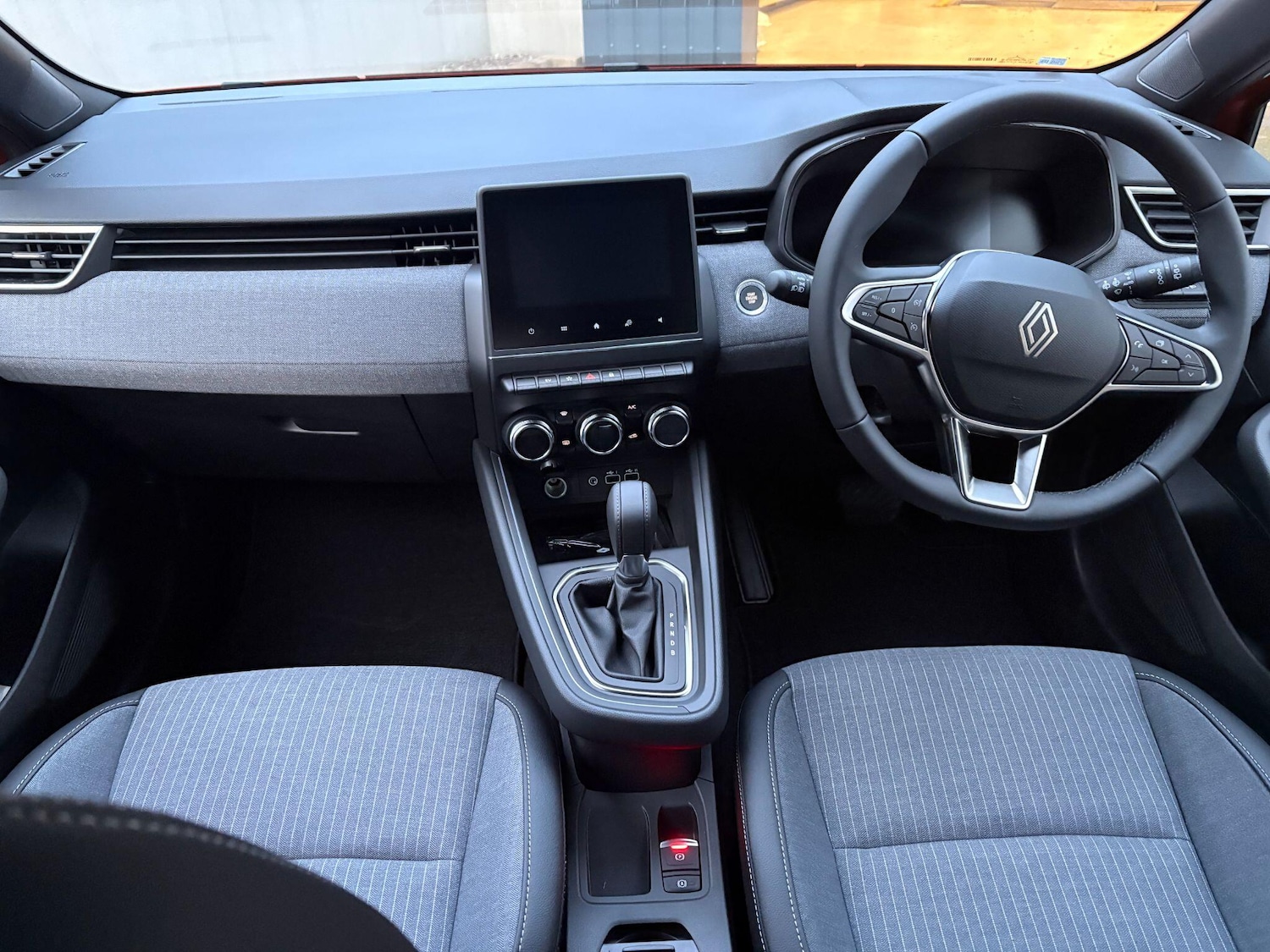 Used Renault Clio 2025 for sale - 78073303: Photo 9