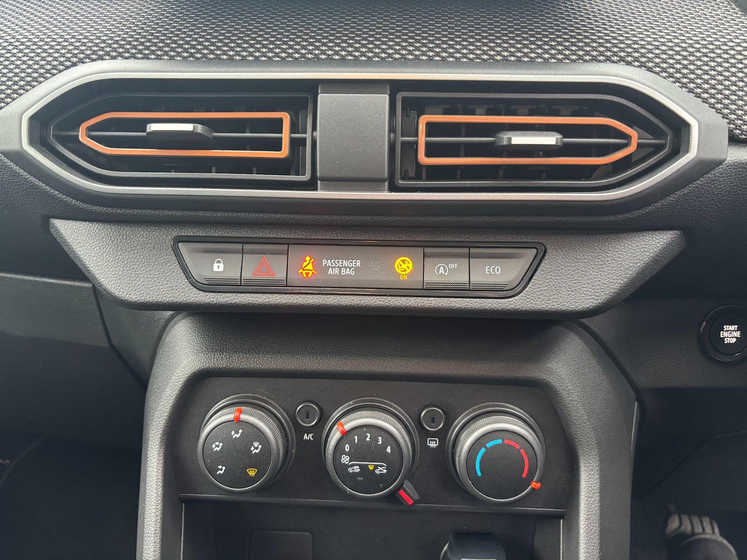 Used Dacia Sandero Stepway 2023 for sale - 76855799: Photo 17