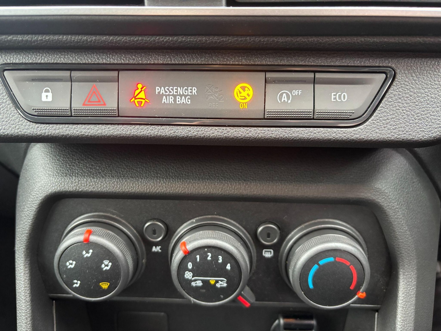 Used Dacia Sandero Stepway 2023 for sale - 76855799: Photo 18