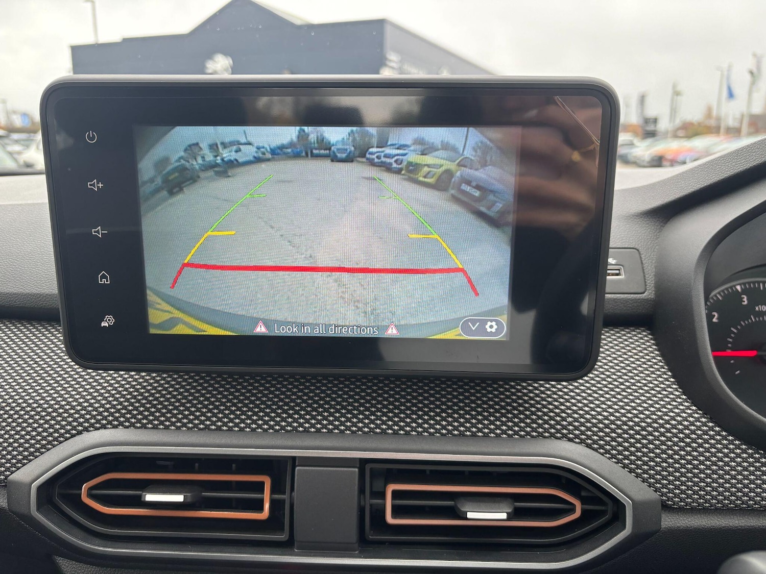 Used Dacia Sandero Stepway 2023 for sale - 76855799: Photo 44