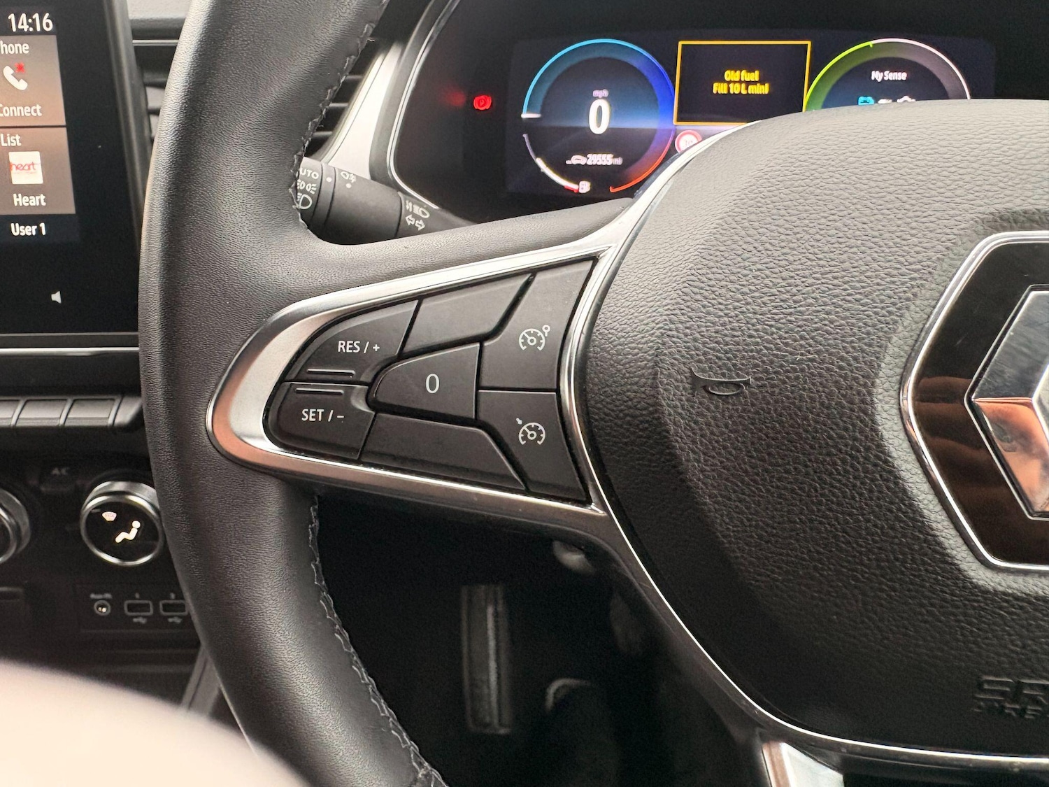 Used Renault Captur for sale - 77484462: Photo 29