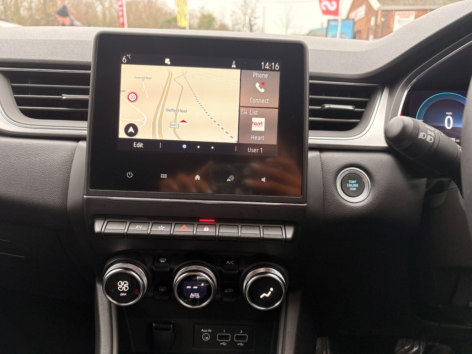 Used Renault Captur for sale - 77484462: Photo 39