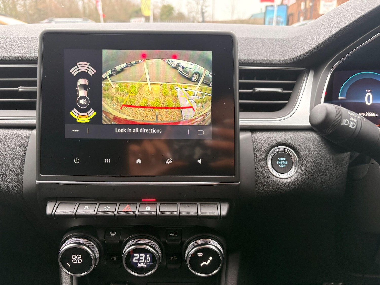 Used Renault Captur for sale - 77484462: Photo 41