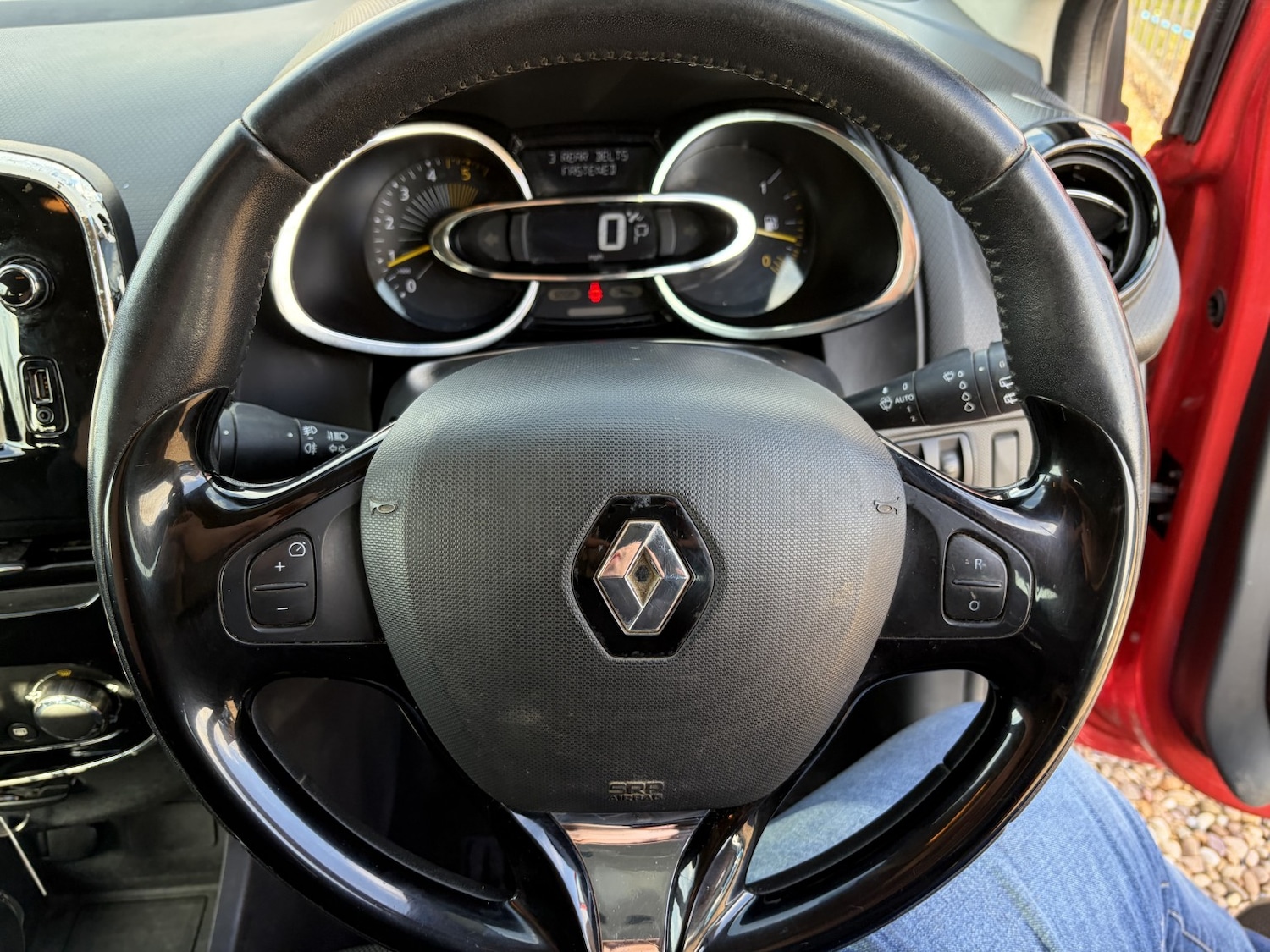 Used Renault Clio 2015 for sale - 77400048: Photo 10
