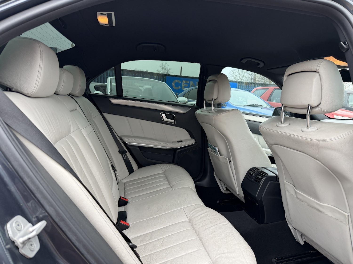 Used Mercedes-Benz E Class 2013 for sale - 77822395: Photo 11