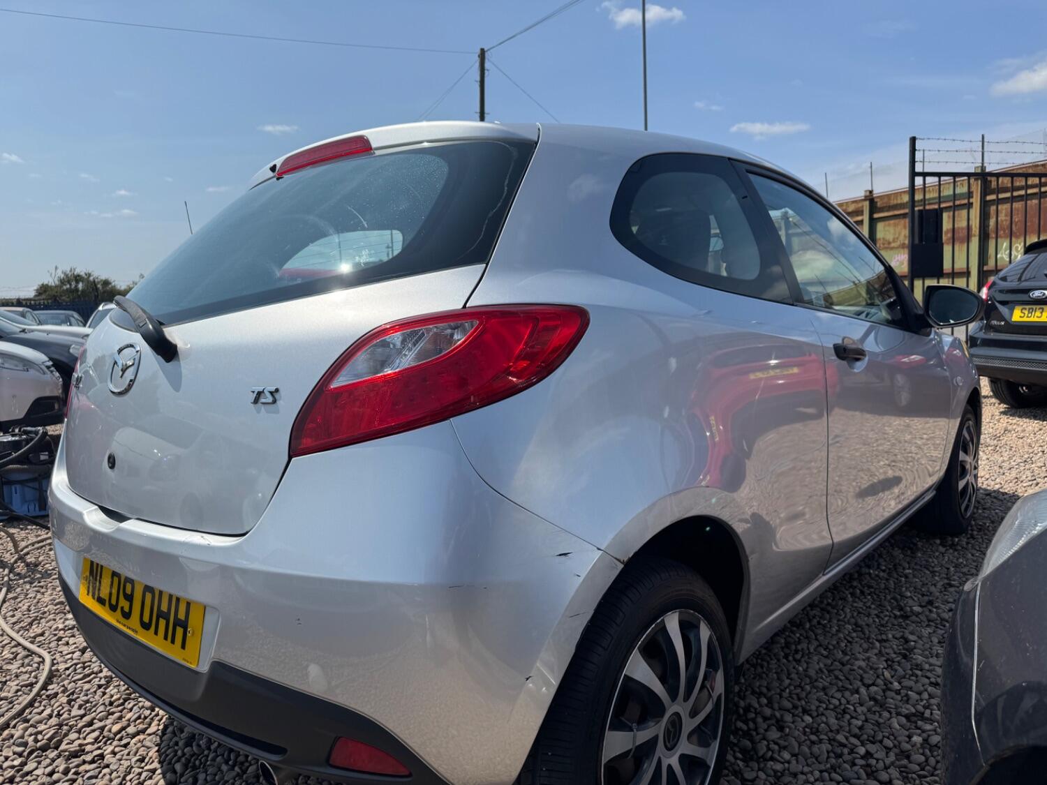 Used Mazda Mazda2 2009 for sale - 74949487: Photo 5
