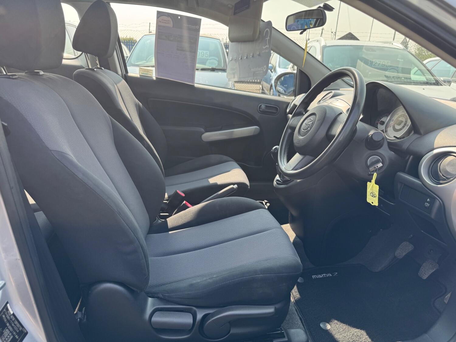 Used Mazda Mazda2 2009 for sale - 74949487: Photo 7