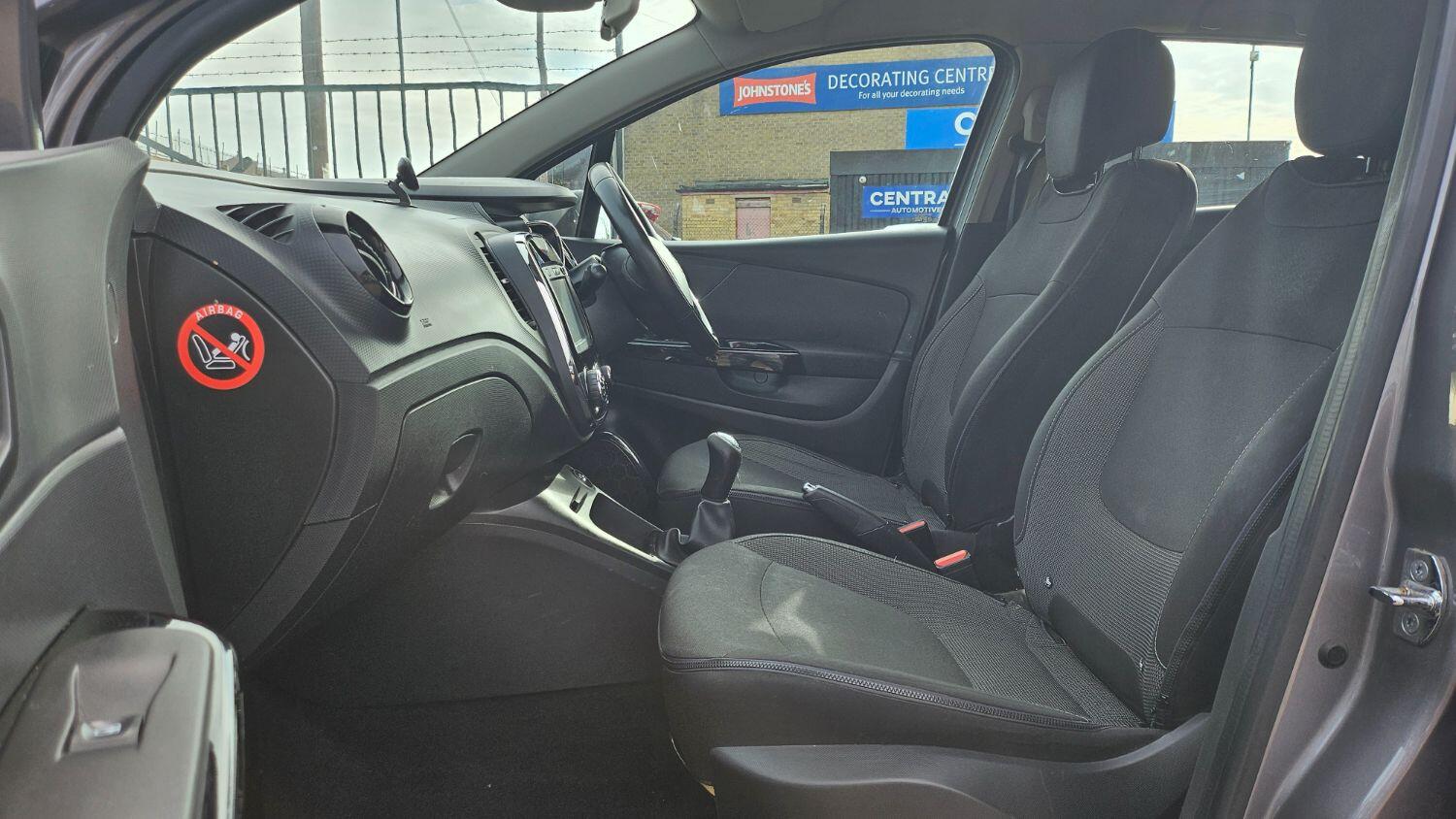 Used Renault Captur 2014 for sale - 76497381: Photo 6