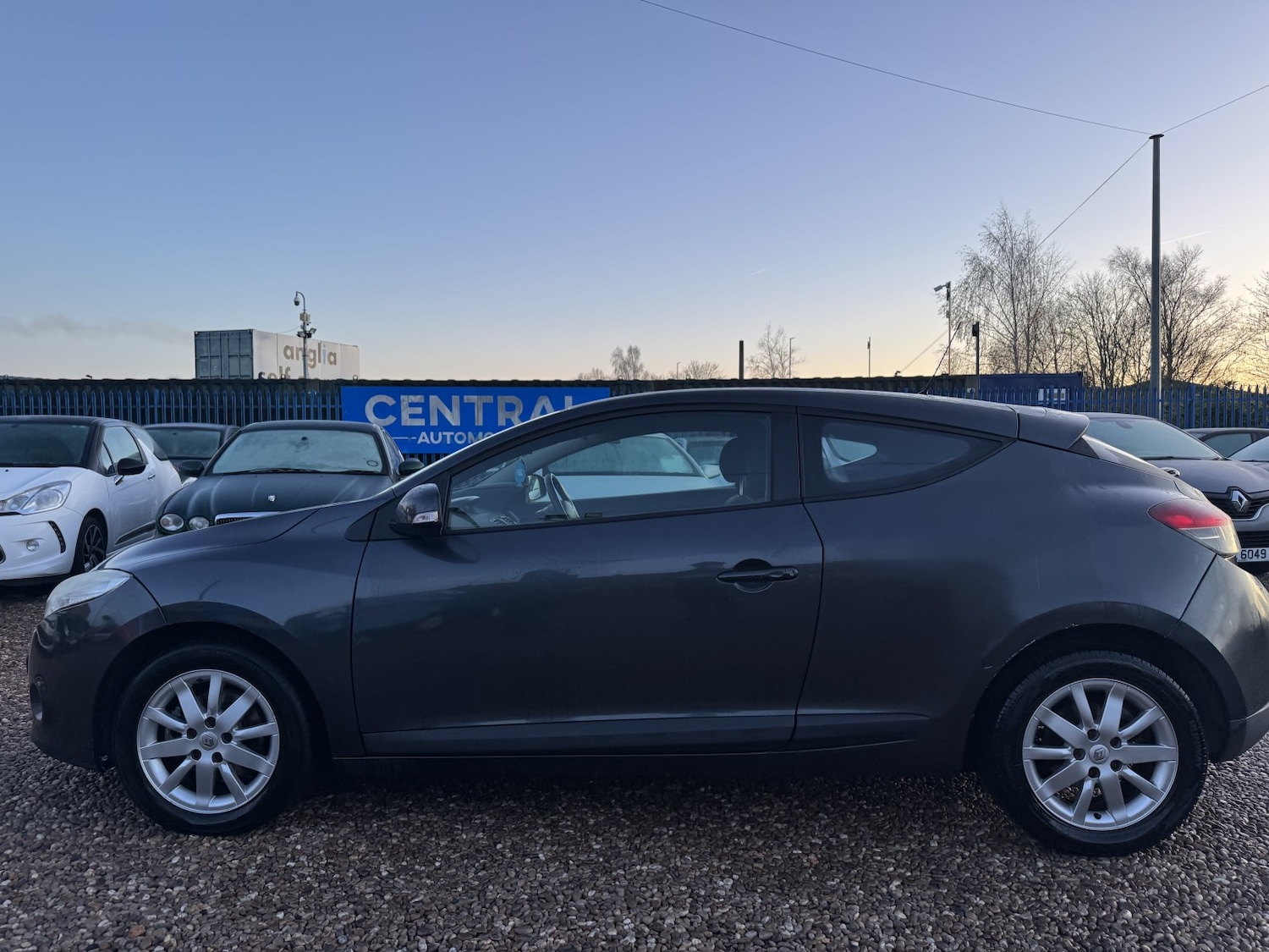 Used Renault Megane 2009 for sale - 76799284: Photo 2