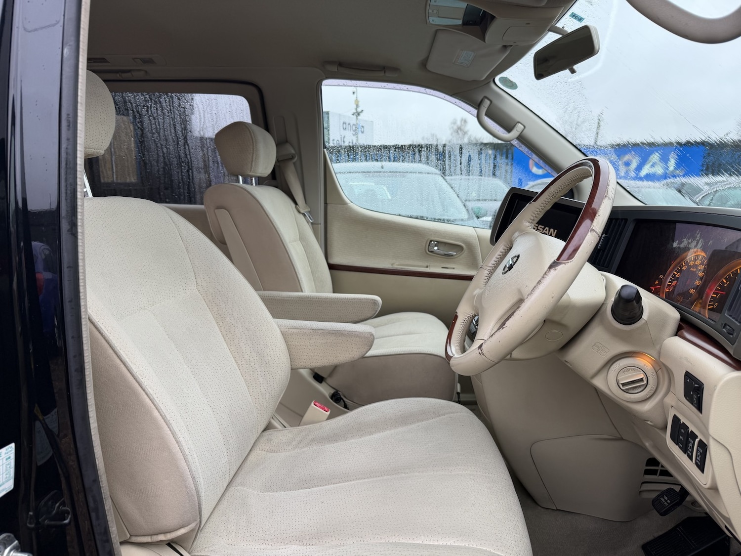 Used Nissan Elgrand 2019 for sale - 77465687: Photo 14
