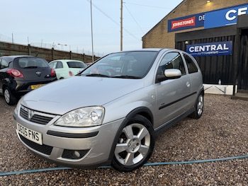 Used Vauxhall Corsa 2005 for sale - 77558623: Photo