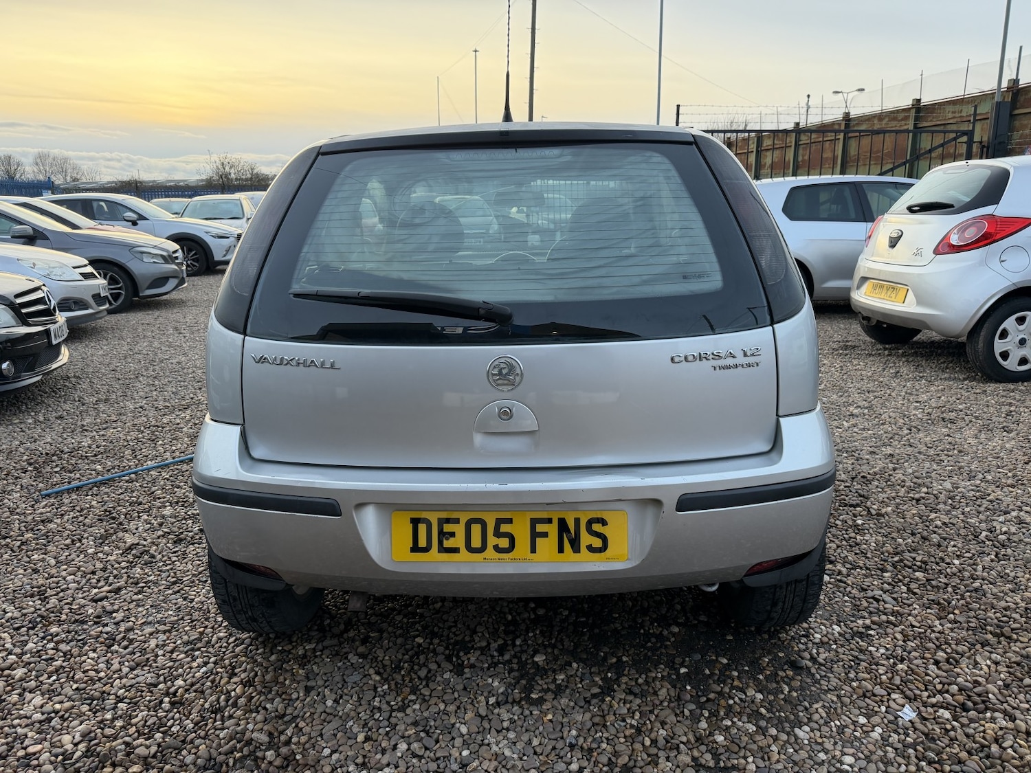 Used Vauxhall Corsa 2005 for sale - 77558623: Photo 4