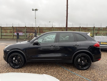 Used Porsche Cayenne 2014 for sale - 76591560: Photo