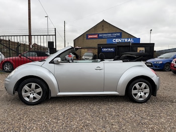 Used Volkswagen Beetle 2006 for sale - 77792941: Photo