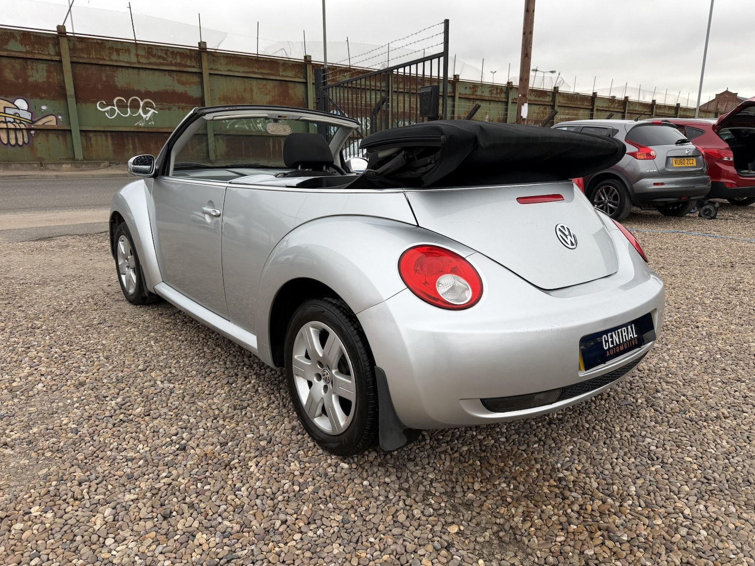 Used Volkswagen Beetle 2006 for sale - 77792941: Photo 4