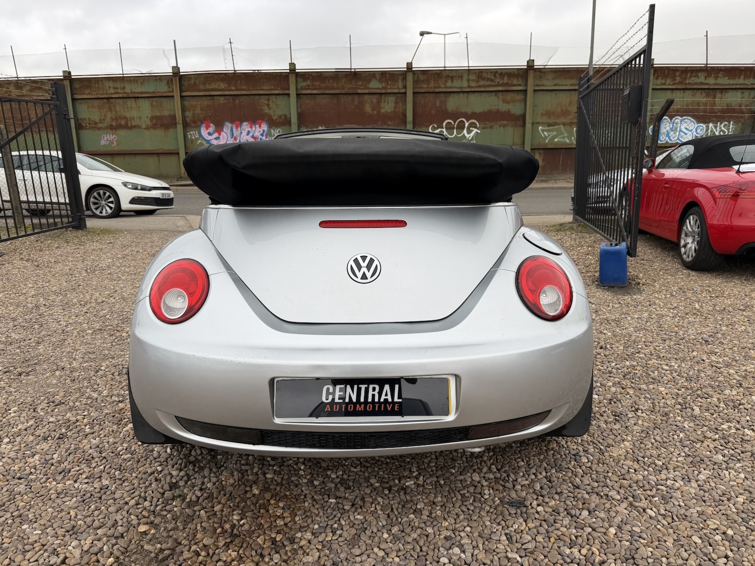 Used Volkswagen Beetle 2006 for sale - 77792941: Photo 5